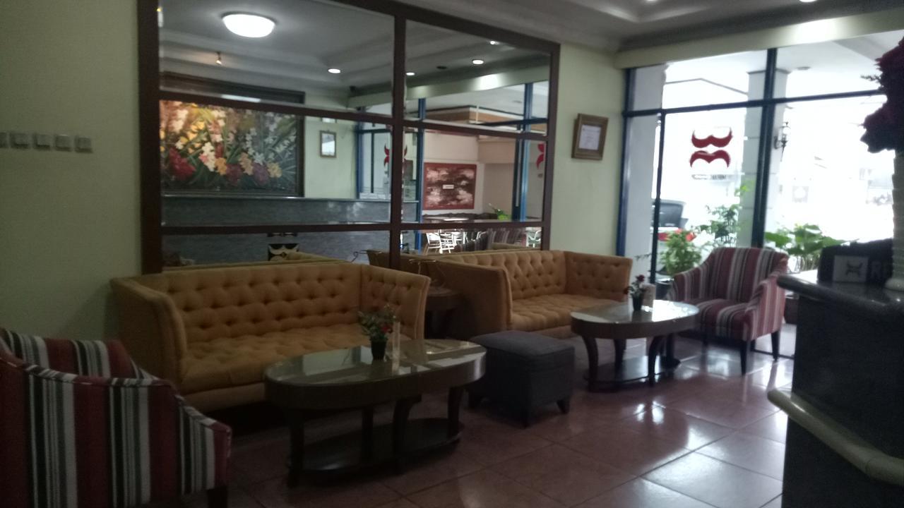 Hotel Mirah Sartika Bogor Exterior photo